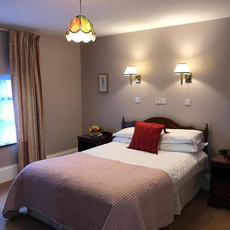 Tully'S Hotel Castlerea ภายนอก รูปภาพ