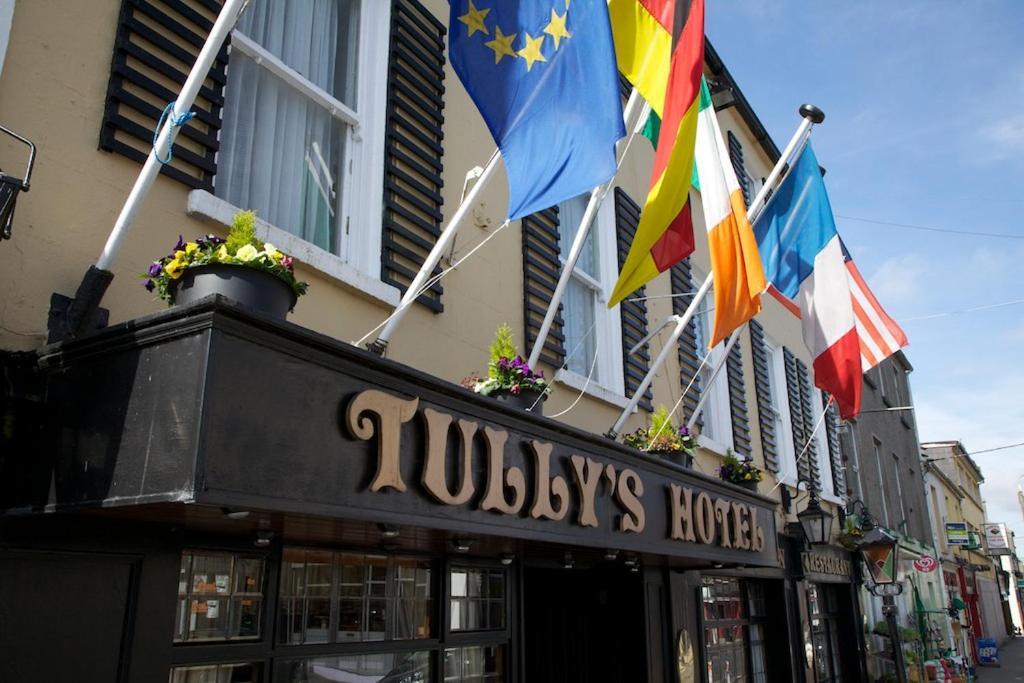 Tully'S Hotel Castlerea ภายนอก รูปภาพ