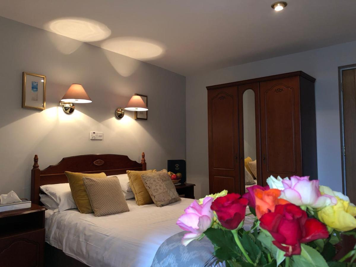 Tully'S Hotel Castlerea ภายนอก รูปภาพ