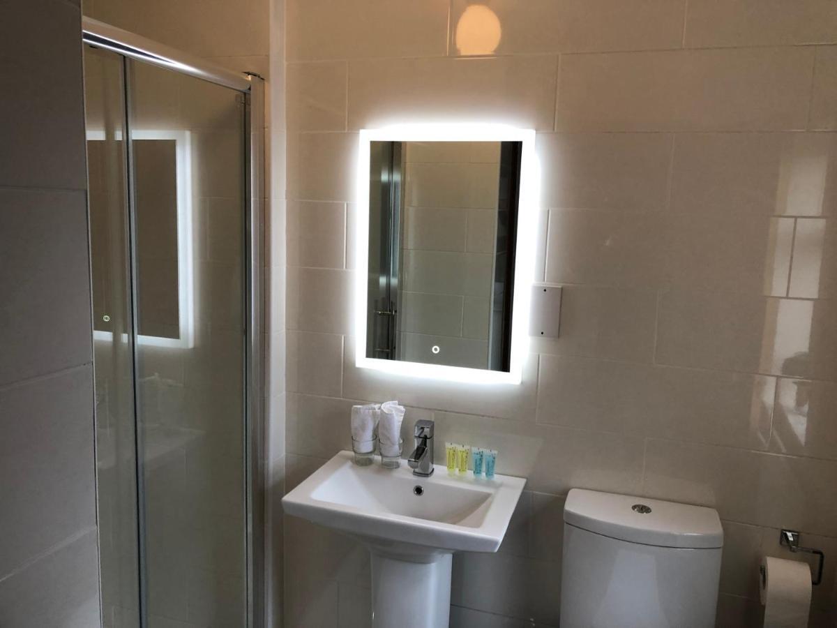 Tully'S Hotel Castlerea ภายนอก รูปภาพ
