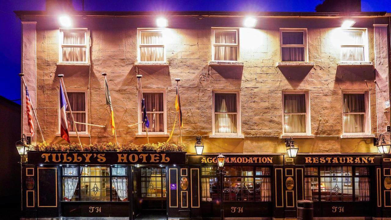 Tully'S Hotel Castlerea ภายนอก รูปภาพ